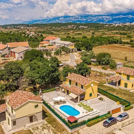 Holiday home Holiday Nika