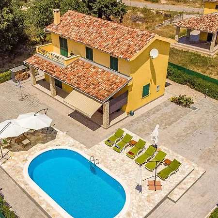 Holiday home Holiday Nika
