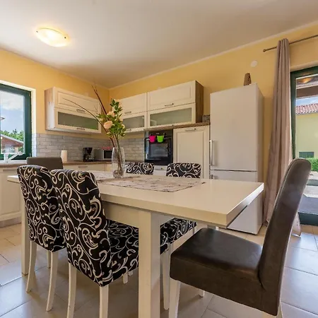 Holiday Nika Holiday home