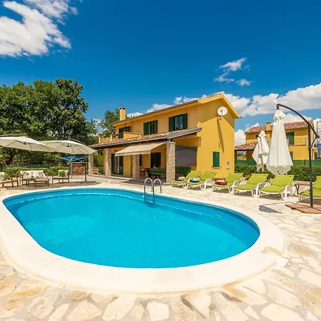 Holiday Nika Holiday home Radovin